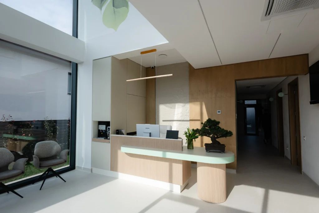 office-desk-paro-dent